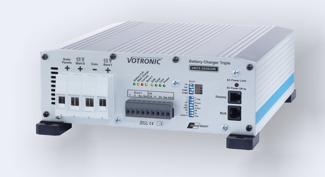 VOTRONIC 3242 VBCS 30/20/250 CI triple combination device - charging converter/solar controller/mains charger