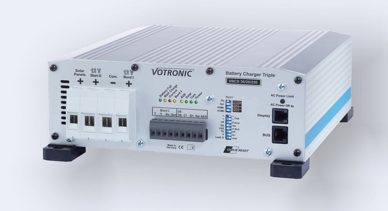 Votronic 3242 VBCS 30/20/250 CI -Triple Kombigerät - Φορτιστής φόρτισης/ηλιακό ελεγκτή/φορτιστή δικτύου