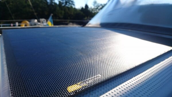 SUNBEAMsystem Tough+ Black 121W Flush